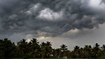 കേരളത്തിൽ 3 നാൾ അതിശക്ത മഴക്ക് സാധ്യത, വിവിധ ജില്ലകളിൽ 18 മുതൽ ഓറഞ്ച് അലർട്ട്; ഇന്ന് 9 ജില്ലകളിൽ യെല്ലോ അലർട്ട്