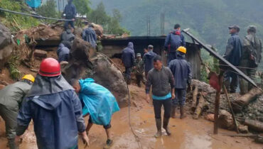 മേഘാലയയിലെ മണ്ണിടിച്ചില്‍ : അഛനും അമ്മയും മകനുമുള്‍പ്പെടെ നാല് മൃതദേഹങ്ങള്‍ കണ്ടെടുത്തു