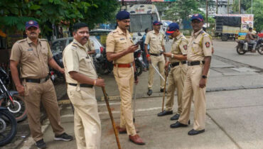 പ്രവാചകനെതിരായ പരാമര്‍ശത്തെ തുടര്‍ന്ന് സംഘര്‍ഷം: മഹാരാഷ്ട്രയില്‍ കല്ലേറ്, 21 പൊലീസുകാര്‍ക്ക് പരിക്ക്, 1,200 പേര്‍ക്കെതിരെ കേസ്