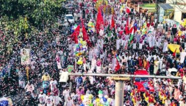 കൊട്ടി കൊട്ടി കയറി ആവേശക്കടലായി കൊട്ടിക്കലാശം, ത്രസിപ്പിച്ച് പാലക്കാട്, ഇനി നിശബ്ദം; 20 ന് വിധിയെഴുത്ത്